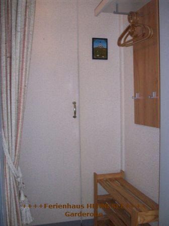  FERIENHAUS HENNESEE  / Sauerland   Garderobe