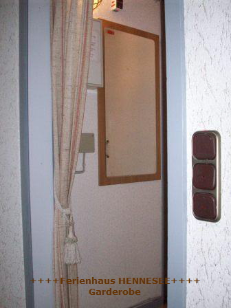 FERIENHAUS HENNESEE  / Sauerland   Garderobe