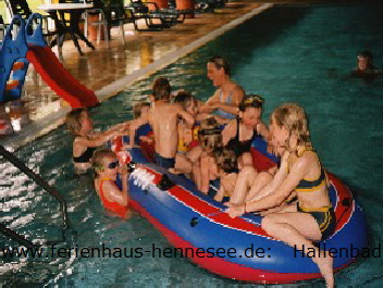 Ferienpark Hennesee  Hallenbad    Knauscamp